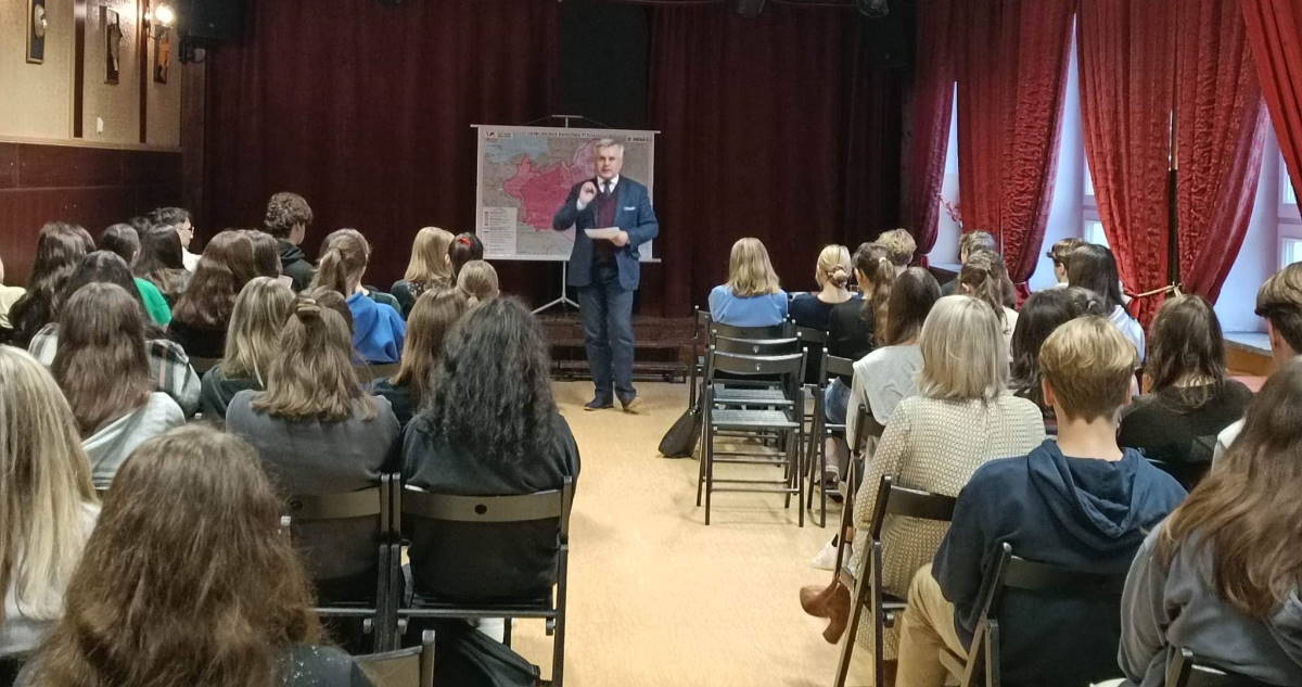 Wykład dr Józefa Kozłowskiego - Dyrektora Instytutu Historii Wojskowej Akademii Sztuki Wojennej