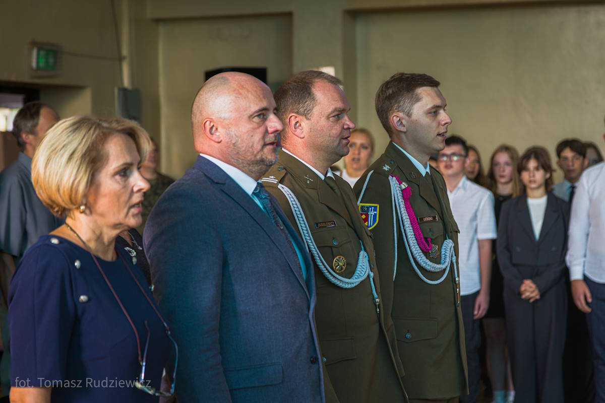 Pani Dyrektor Szkoły i zaproszeni goście