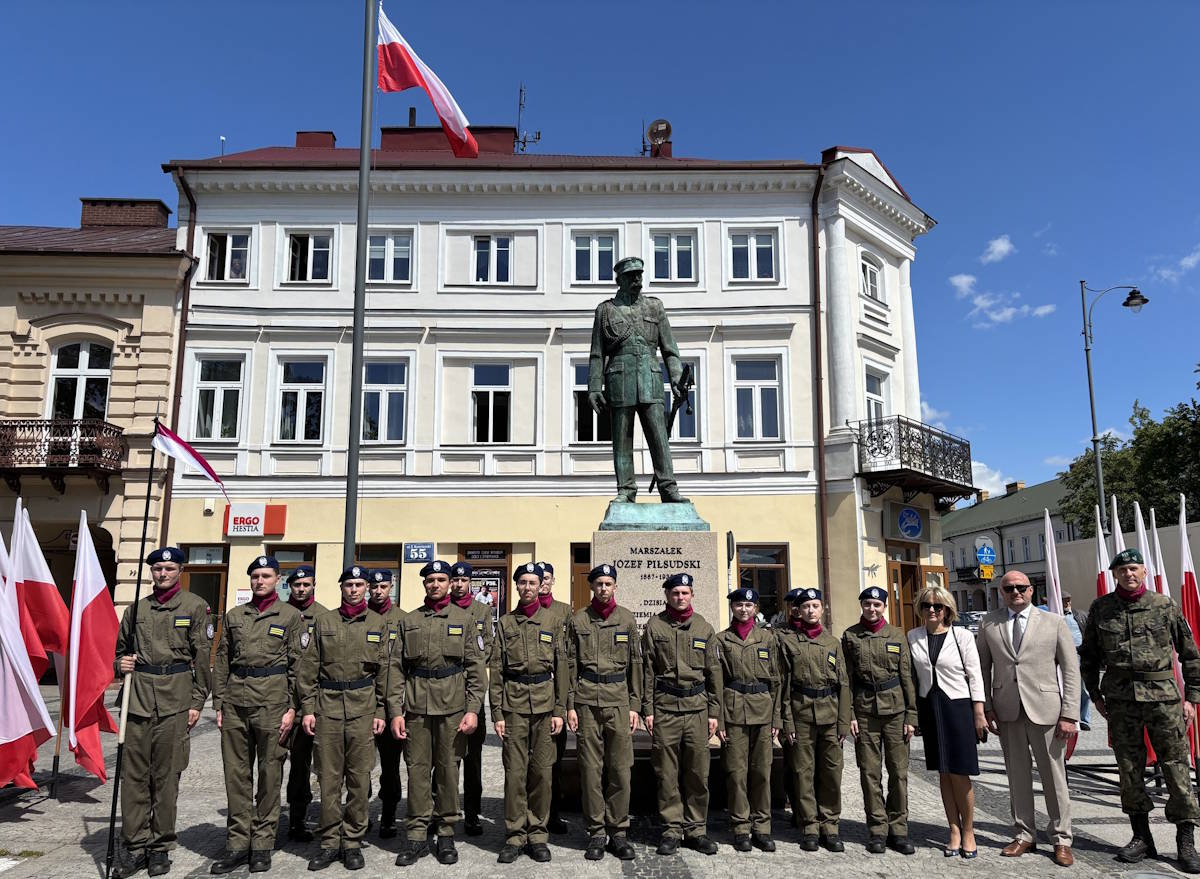 Święto 14 Pułku Przeciwpancernego, Plac Piłsudskiego w Suwałkach