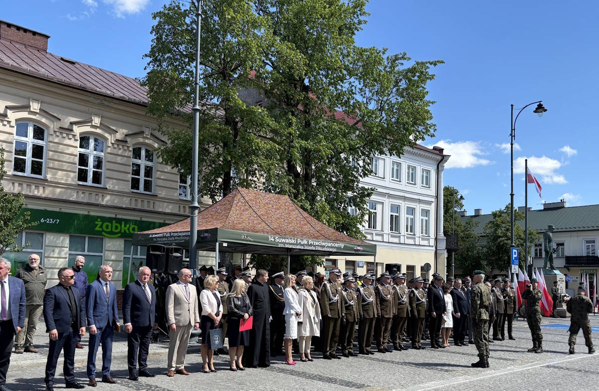 Święto 14 Pułku Przeciwpancernego, Plac Piłsudskiego w Suwałkach