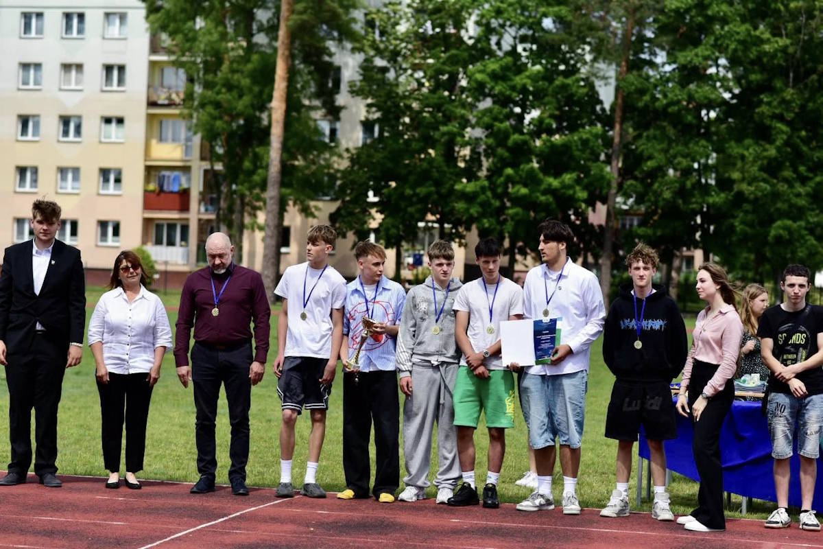 Finał Igrzysk Sportowych, drużyna koszykarska Piramowicza