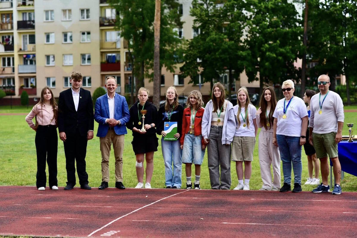 Finał Igrzysk Sportowych, drużyna piłkarska Piramowicza dziewcząt
