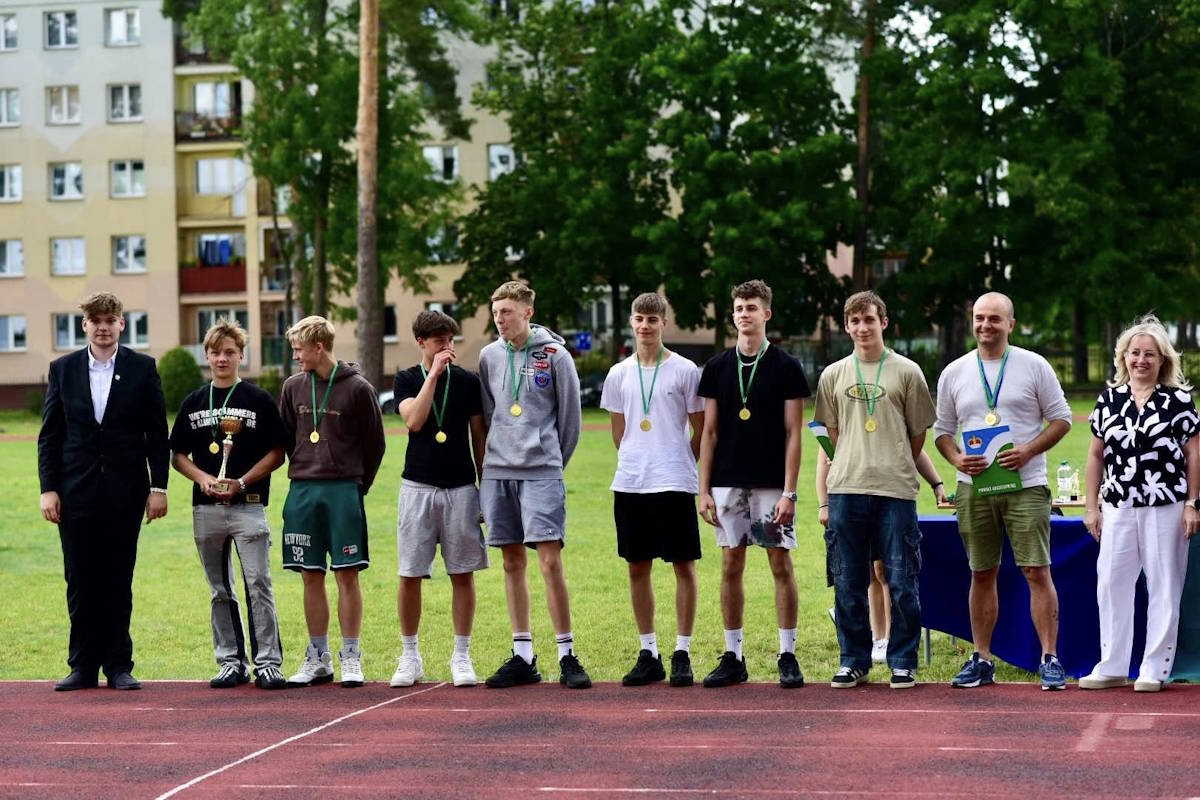 Finał Igrzysk Sportowych, drużyna piłkarska Piramowicza chłopców