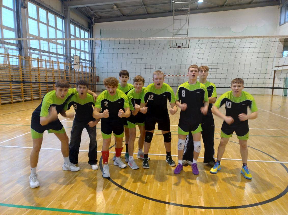 Nasza drużyna siatkówki chłopców