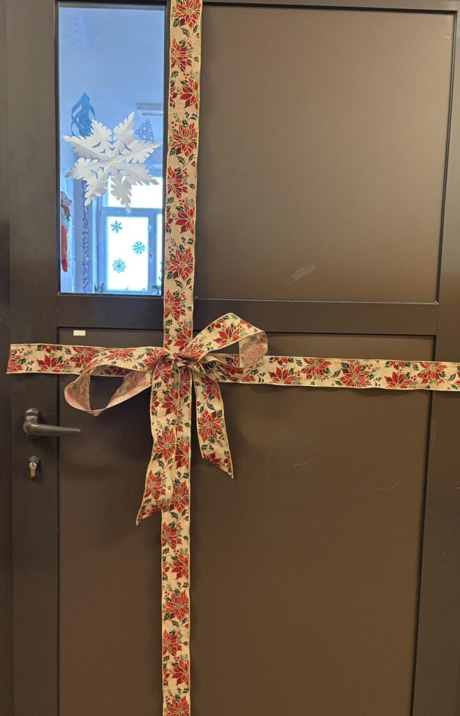 Przykłady świątecznych dekoracji sal lekcyjnych