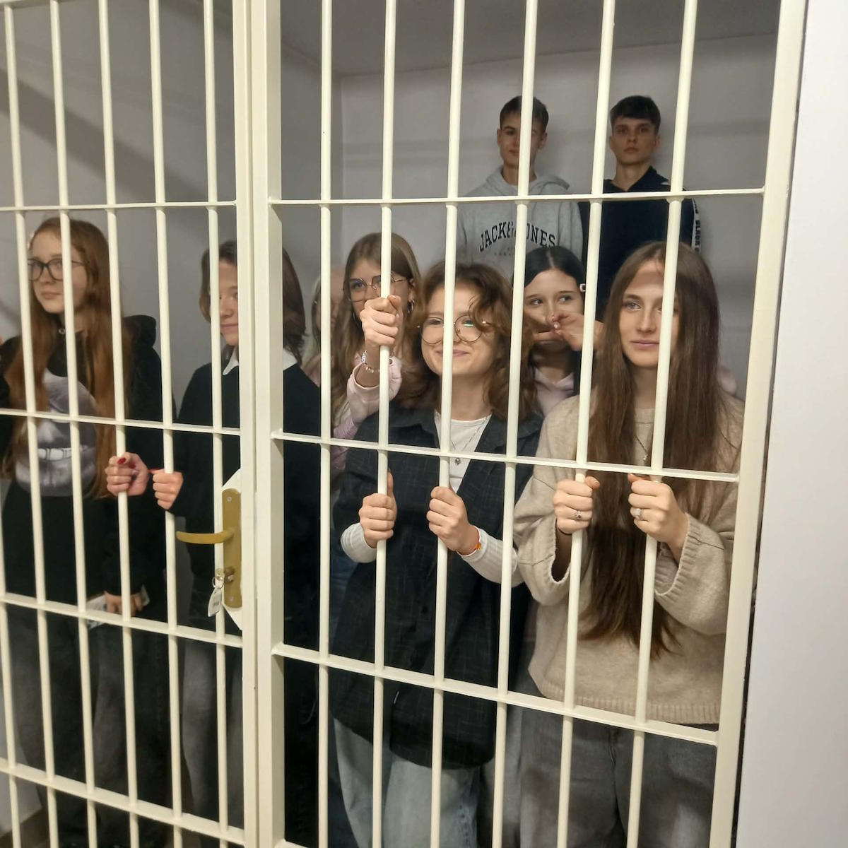 Uczniowie klasy 1C w Wydziale Karnym Sądu Rejonowego w Augustowie