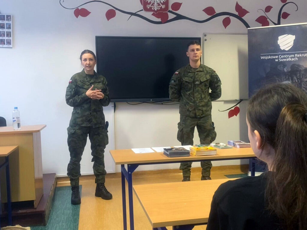 Podchorążowie z Akademii Wojsk Lądowych imienia generała Tadeusza Kościuszki we Wrocławiu