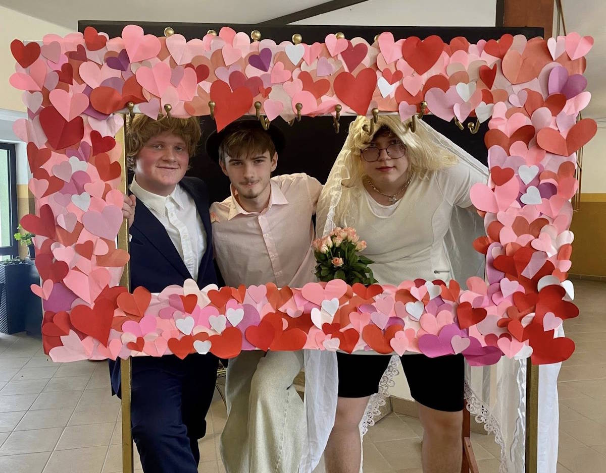 Pamiątkowe zdjęcie reprezentacji konkursowej klasy 3A