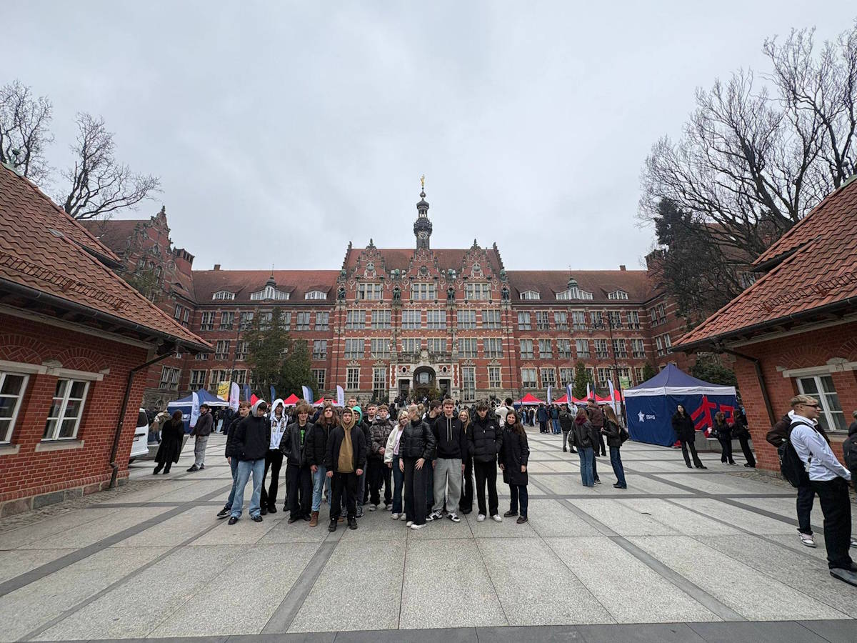 Uczestnicy wycieczki na Starym Mieście