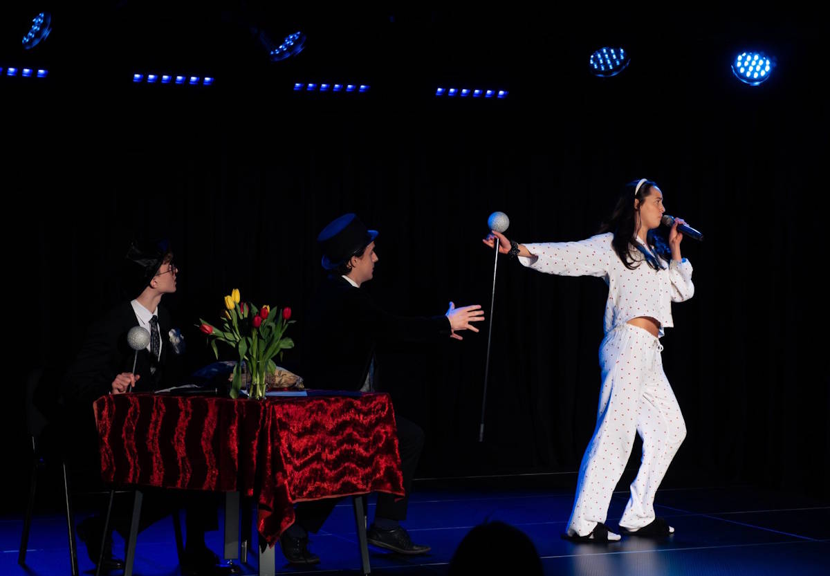 Aktorzy Res Humanae na scenie