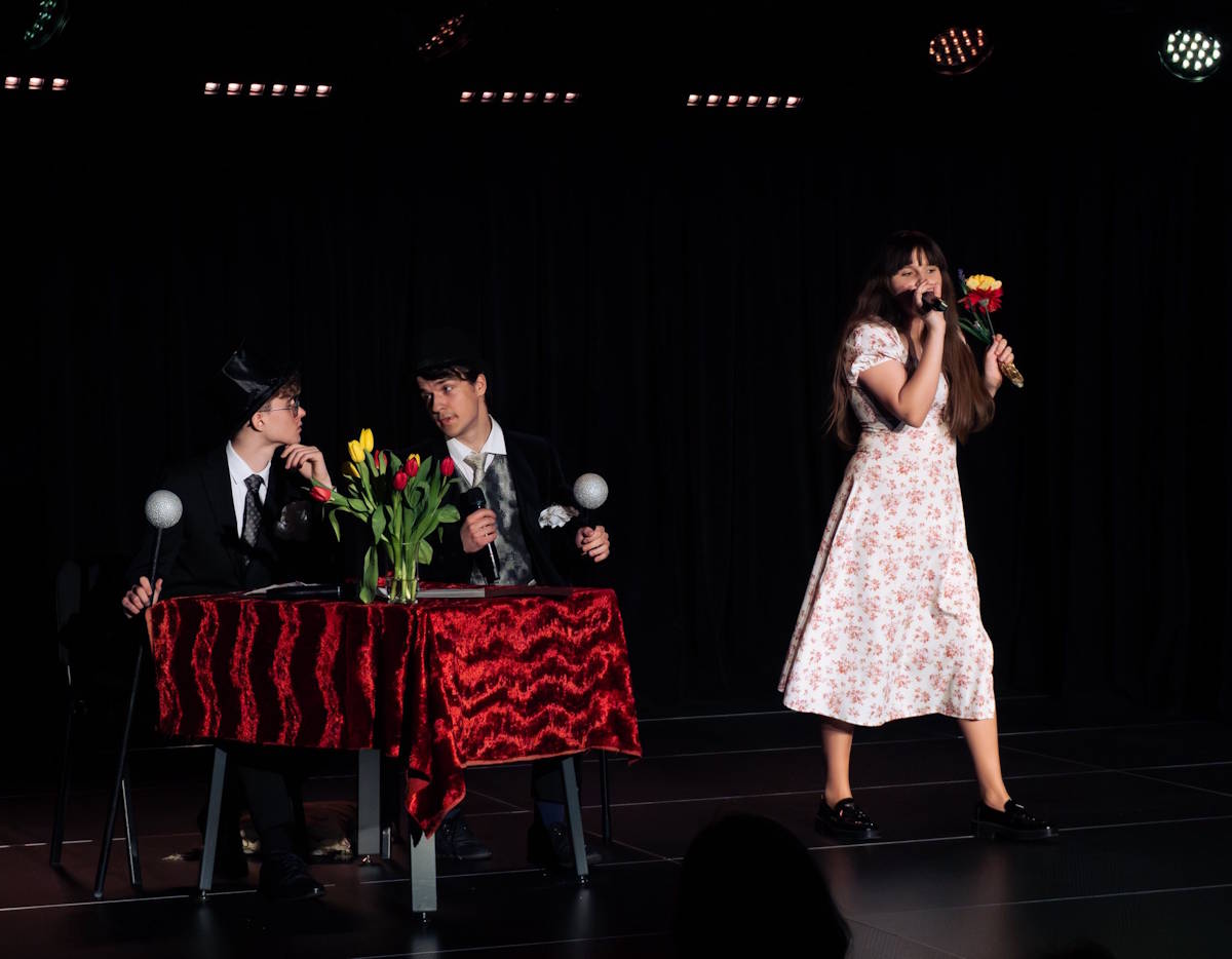 Aktorzy Res Humanae na scenie