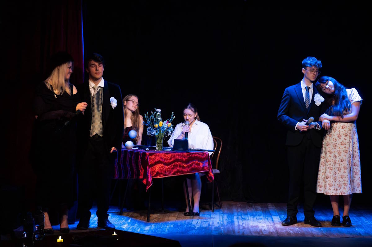 Aktorzy Res Humanae na scenie