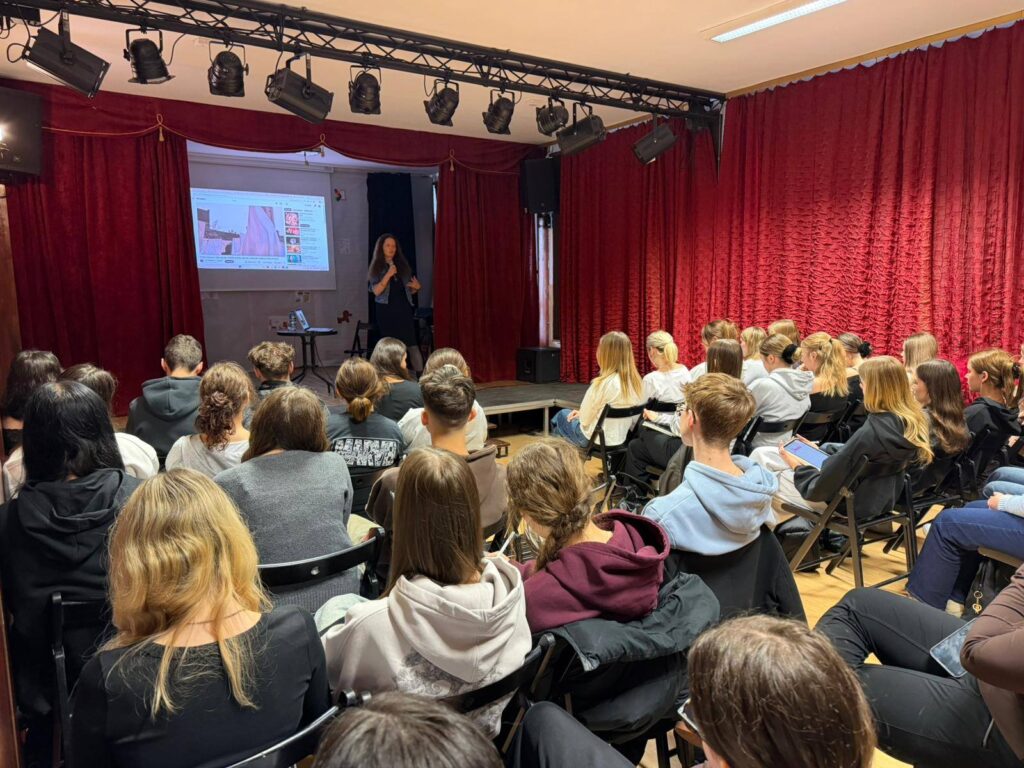 Wykład Pani dr Marii Makaruk z UW