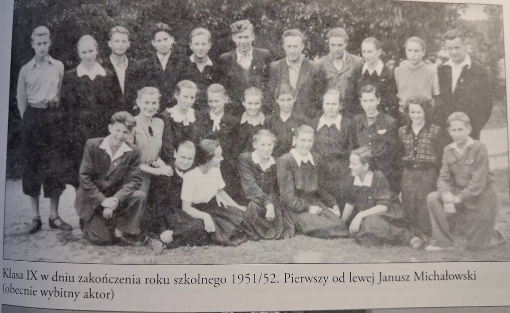 Janusz Michałowski na zdjęciu klasowym w roku szkolnym 1951/52