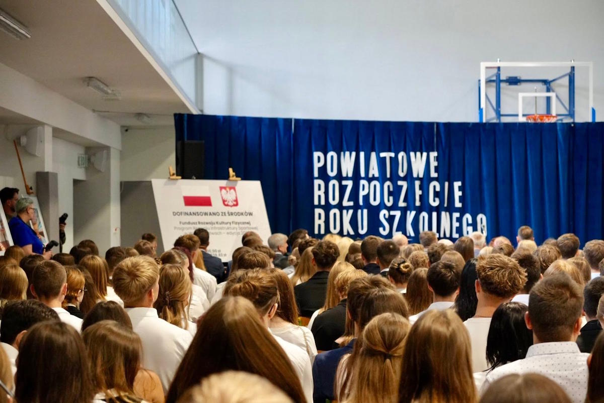 Uczestnicy Powiatowego Rozpoczęcia Roku Szkolnego