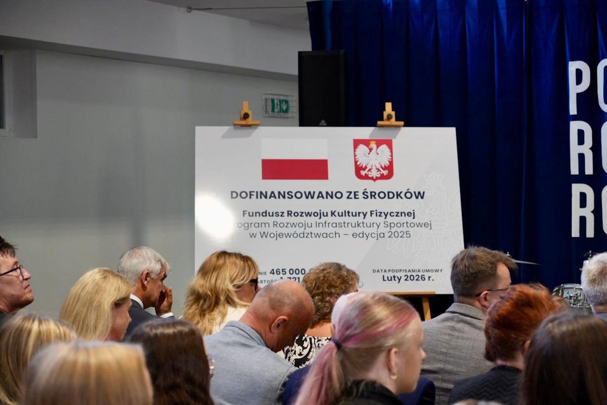 Tablica informująca o wysokości dofinansowania remontu